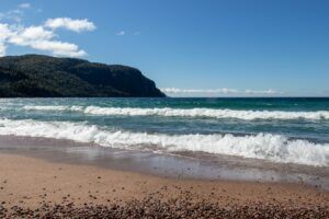 Waves,On,The,Beach,At,Old,Woman,Bay,,Lake,Superior